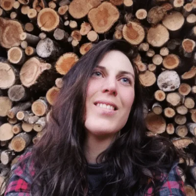 Portrait Lila PRATT artiste animalière